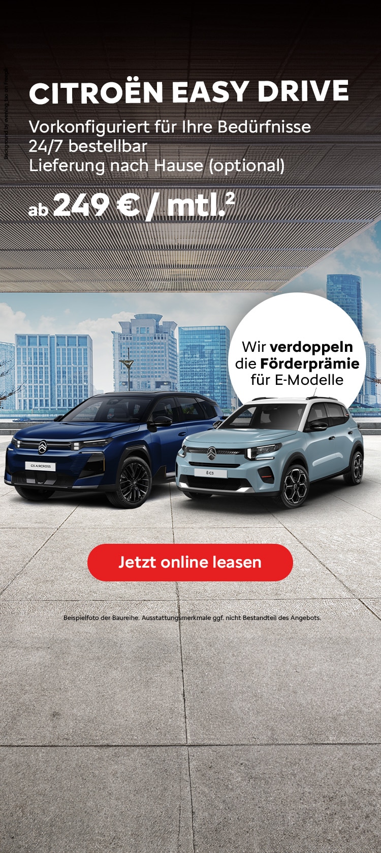 Der Citroën C3, C4 und C5 Aircross auf einem Parkplatz vor einer Skyline