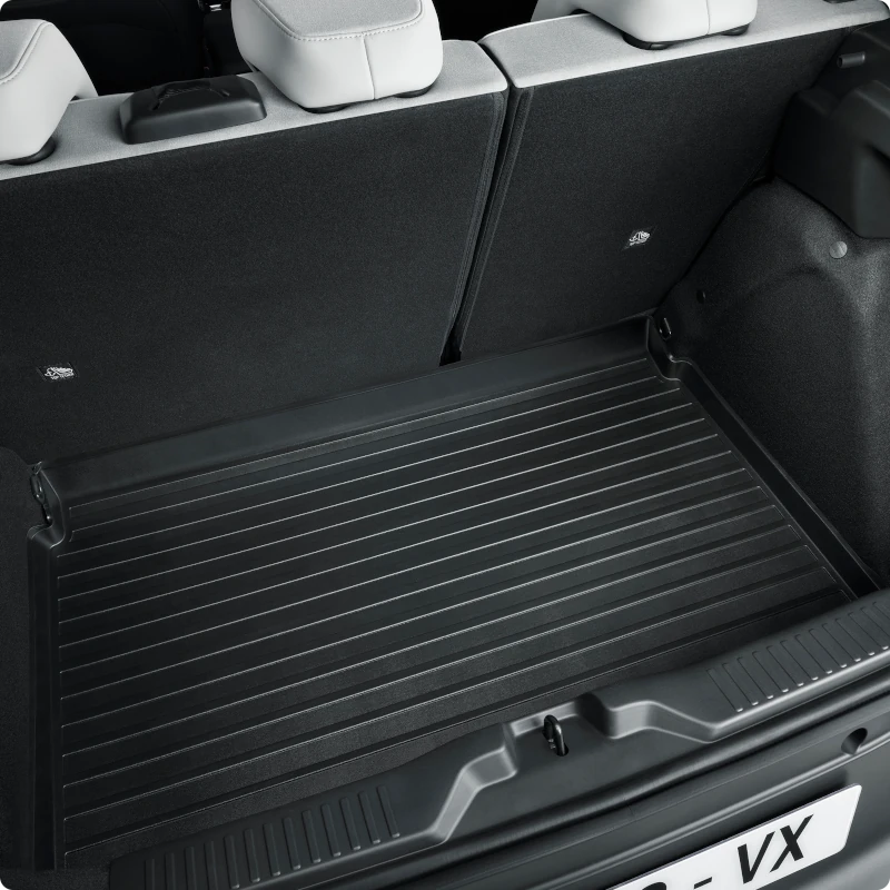 Close‑up boot view showing Citroën C3 Aircross cargo tray for durable, protective and affordable everyday luggage management.
