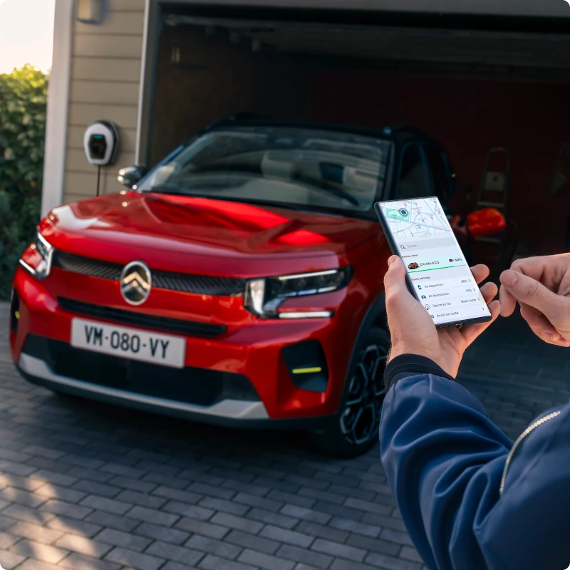 Home‑Ladeansicht des Citroën ë-C3 Elektro-SUV zeigt vernetzte App-Funktionen für bequeme, effiziente und erschwingliche Alltagsmobilität.