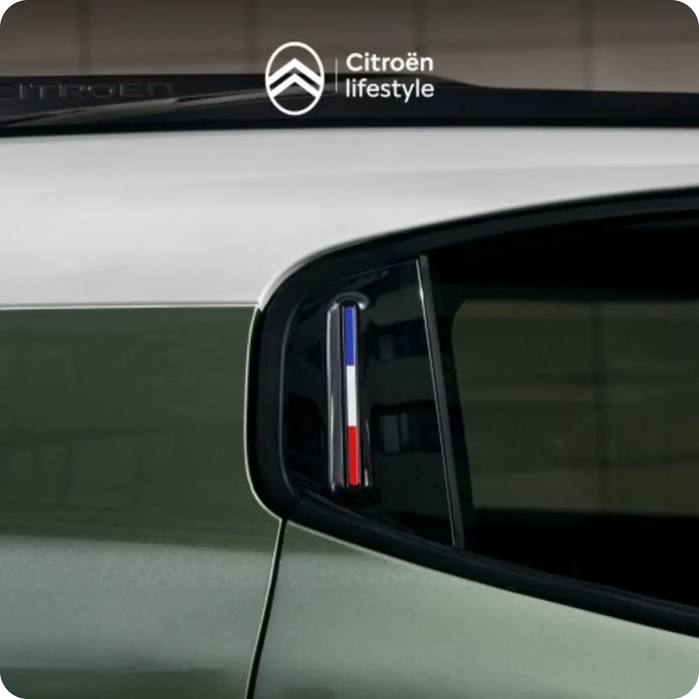 Close‑up exterior view of Citroën C3 Aircross Color Clips showing customizable accents for stylish, expressive and affordable design.