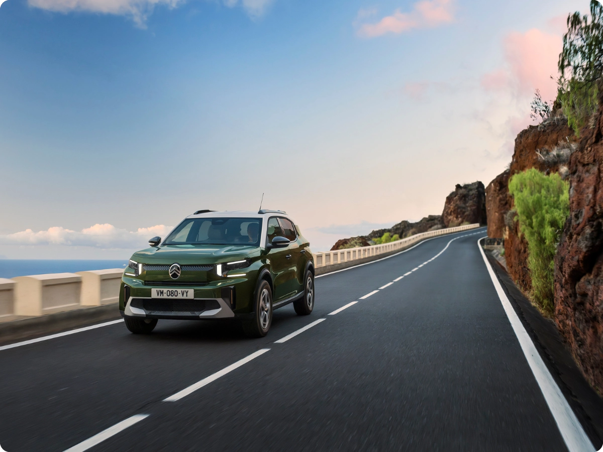 Front driving view of Citroën C3 Aircross SUV showcasing immediate availability for confident, efficient and affordable mobility.