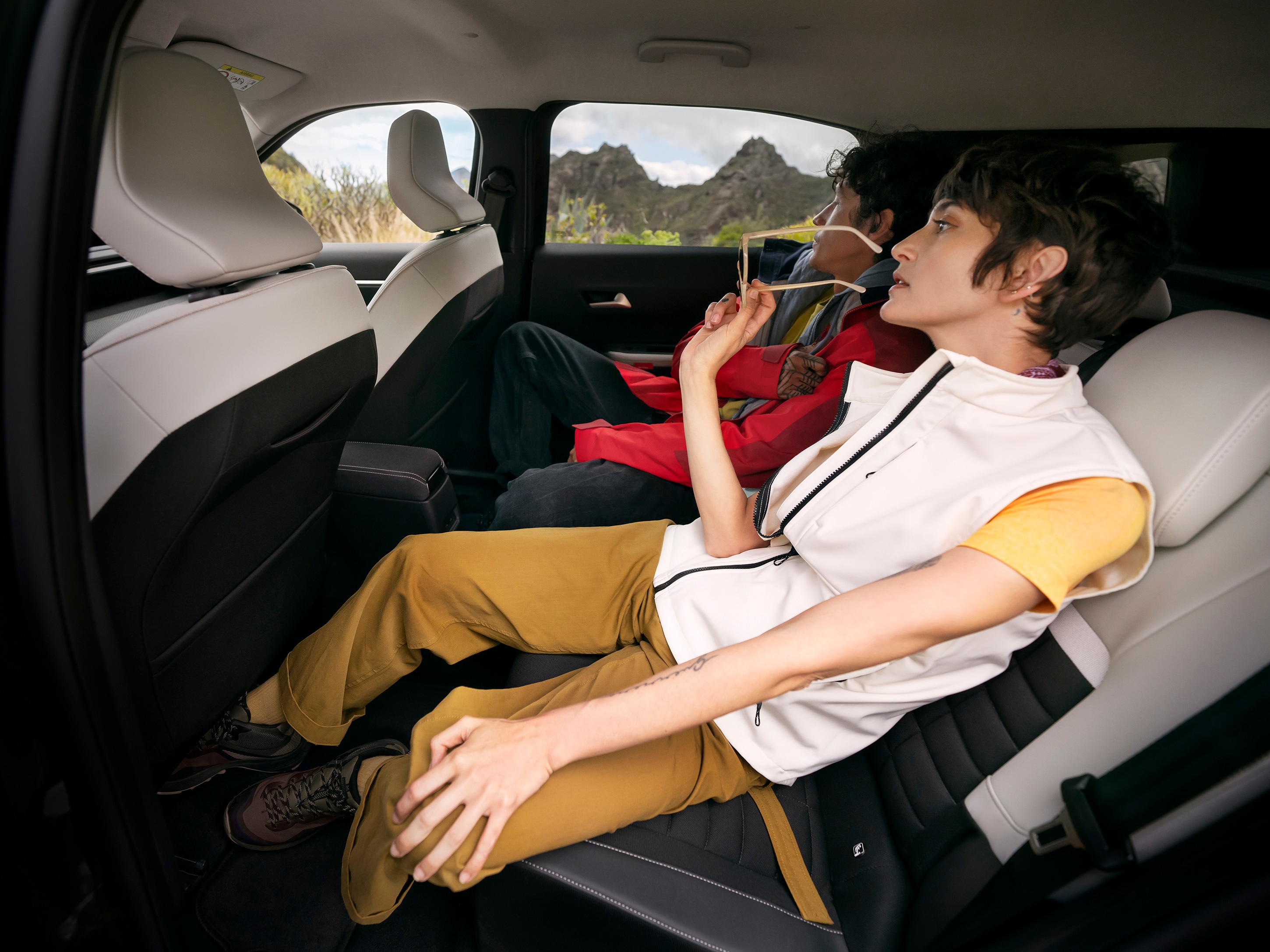 Kofferraum-Heckansicht des Citroën C3 Aircross SUV zeigt geräumigen Laderaum für vielseitige, practical and erschwingliche familienfreundliche Mobilität.
