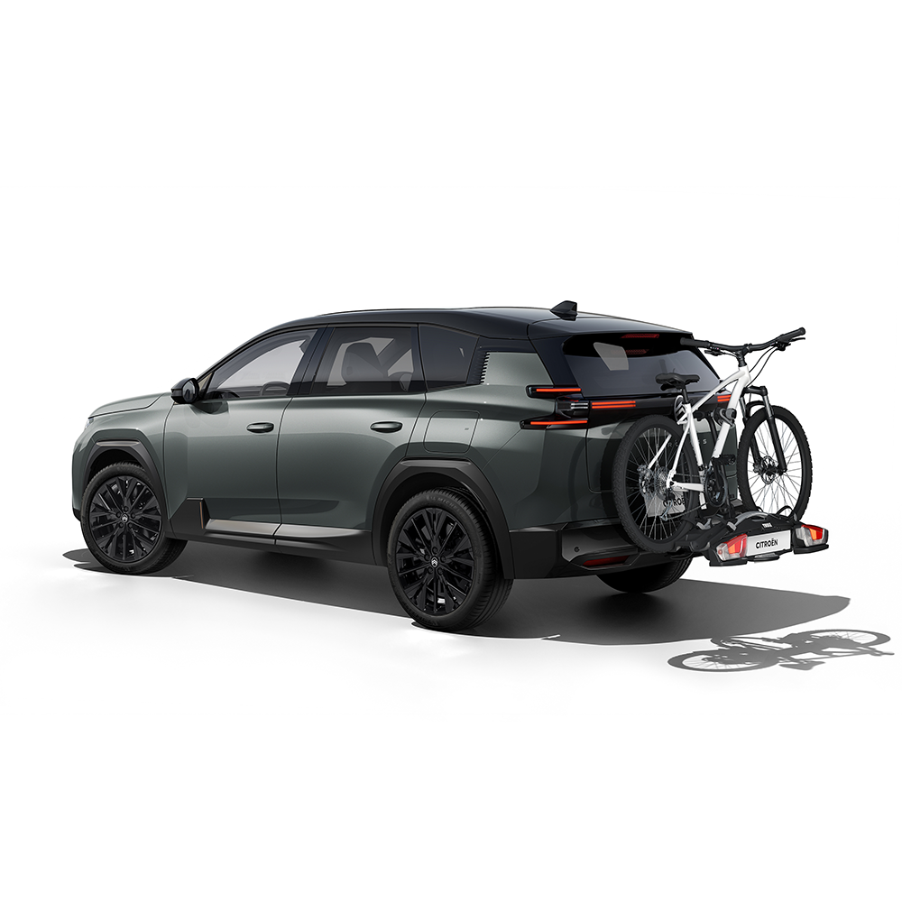 Rear three‑quarter view C5 Aircross with bicycle carrier illustrating practical transport for bikes and outdoor trips