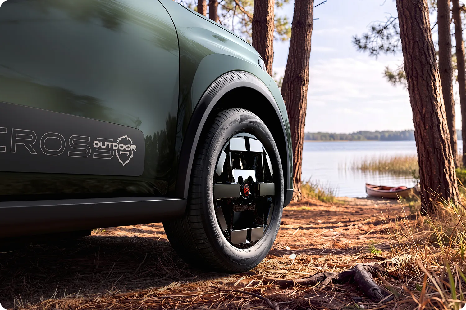 Nahaufnahme des Rads des Citroën C3 Outdoor – kompaktes, elektrisches und erschwingliches Design mit innovativem Styling für Erkundungstouren im Freien.